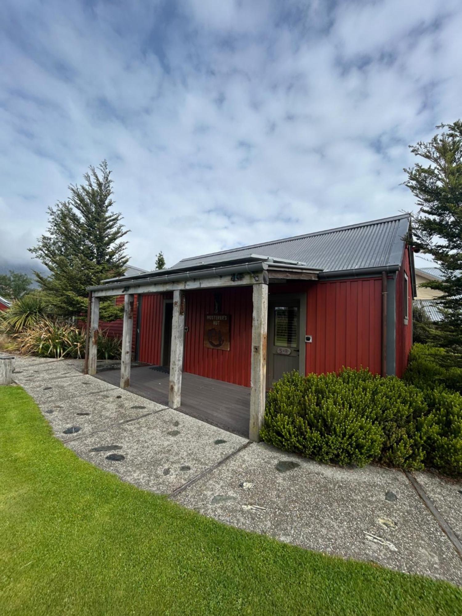 The Headwaters Eco Lodge Glenorchy Exterior photo