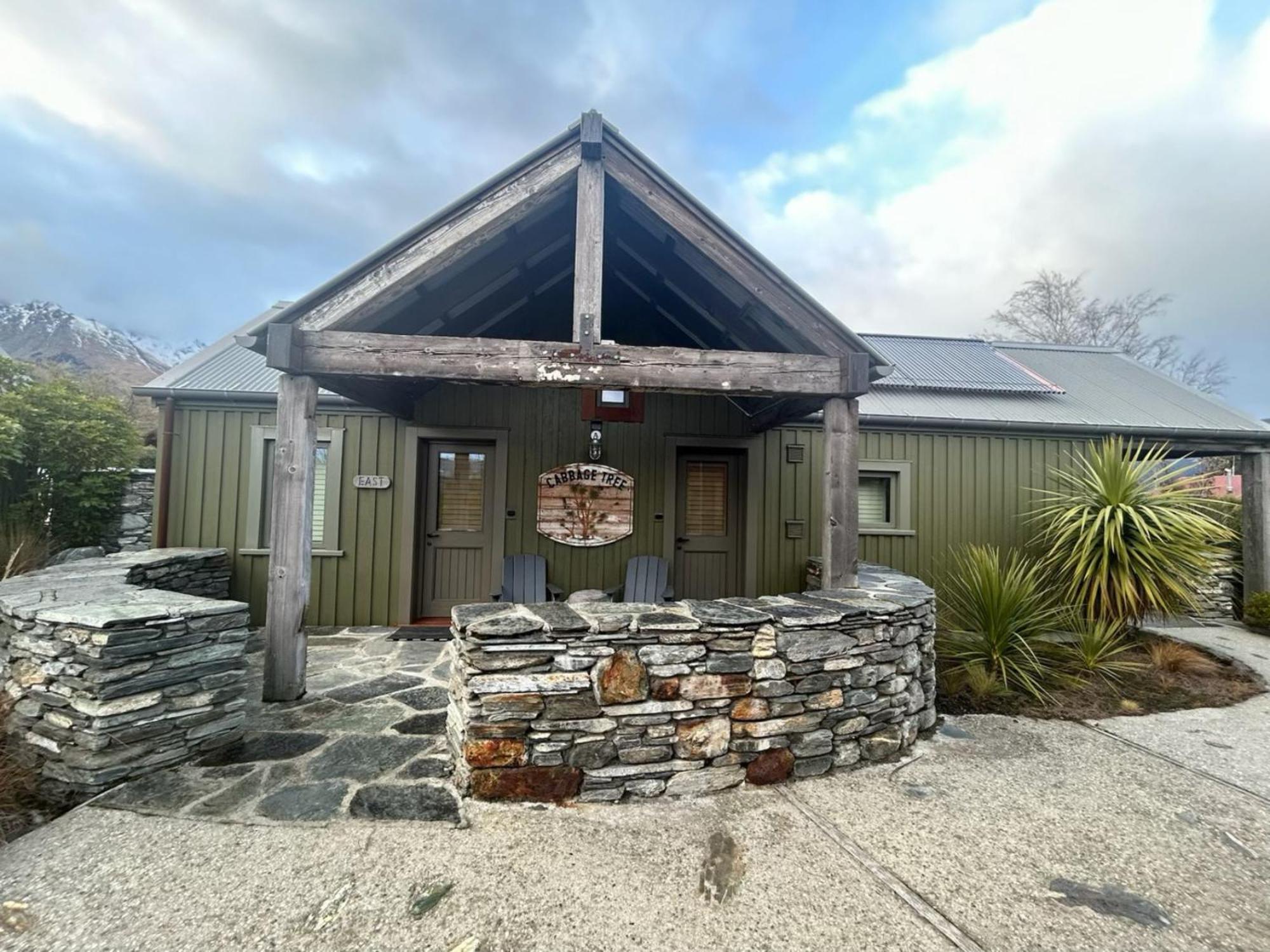 The Headwaters Eco Lodge Glenorchy Exterior photo