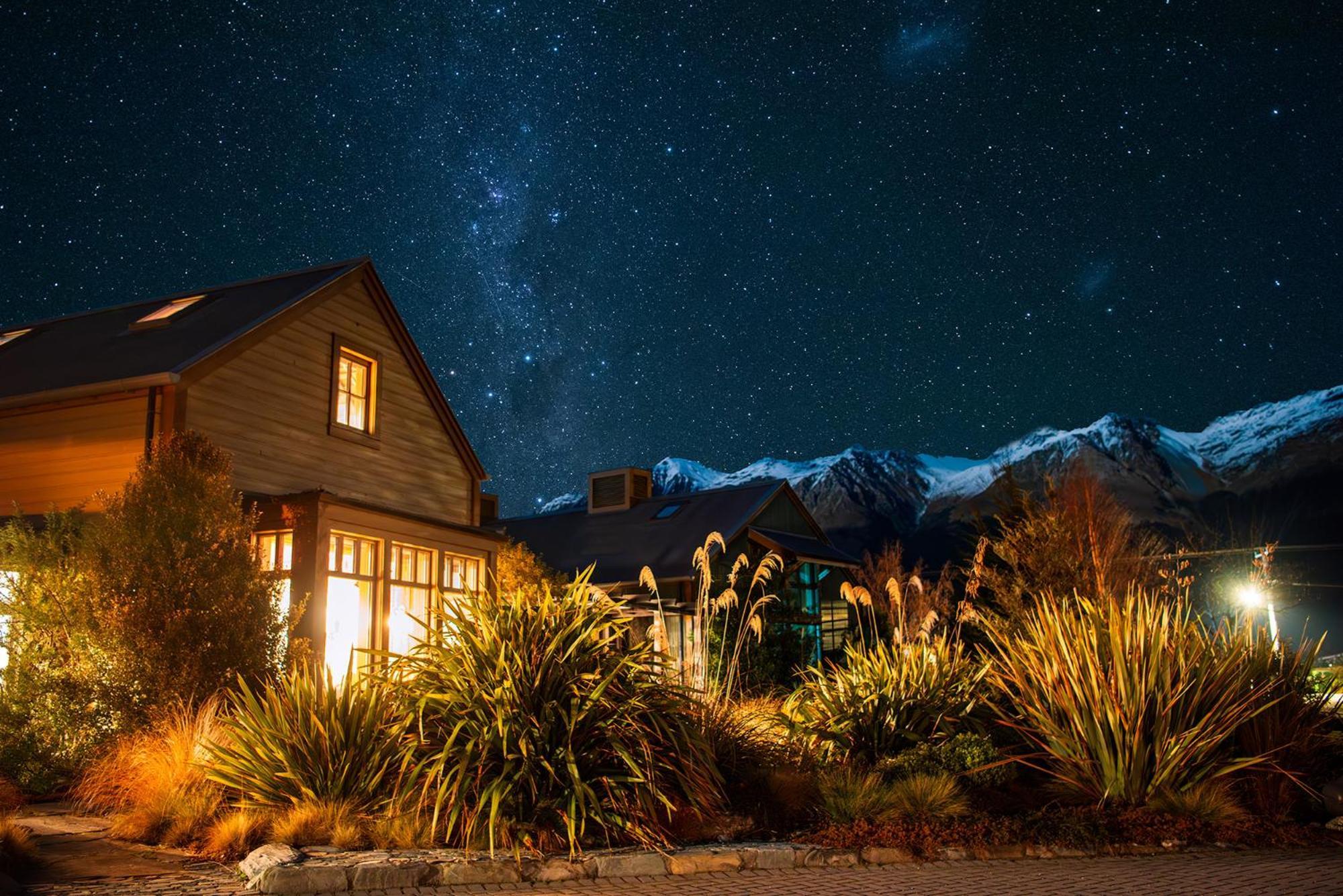 The Headwaters Eco Lodge Glenorchy Exterior photo